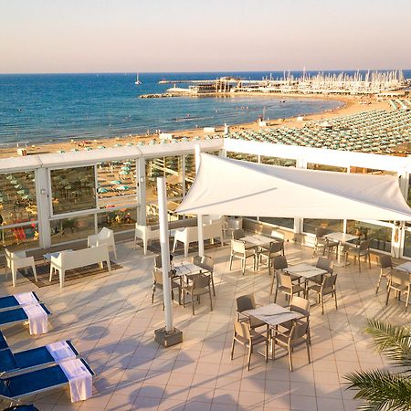 Hotel Baia Imperiale Rimini Esterno foto
