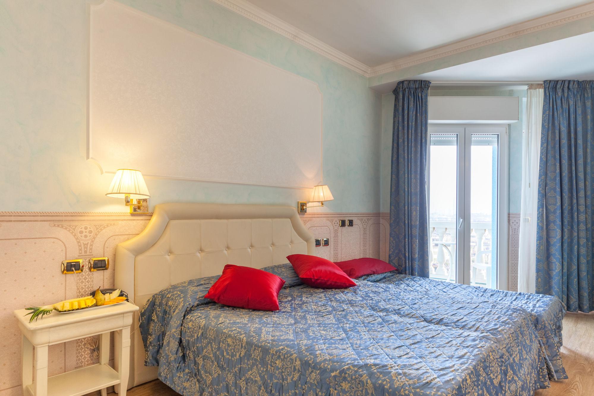 Hotel Baia Imperiale Rimini Esterno foto