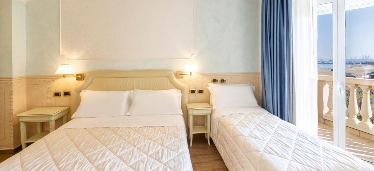 Hotel Baia Imperiale Rimini Esterno foto