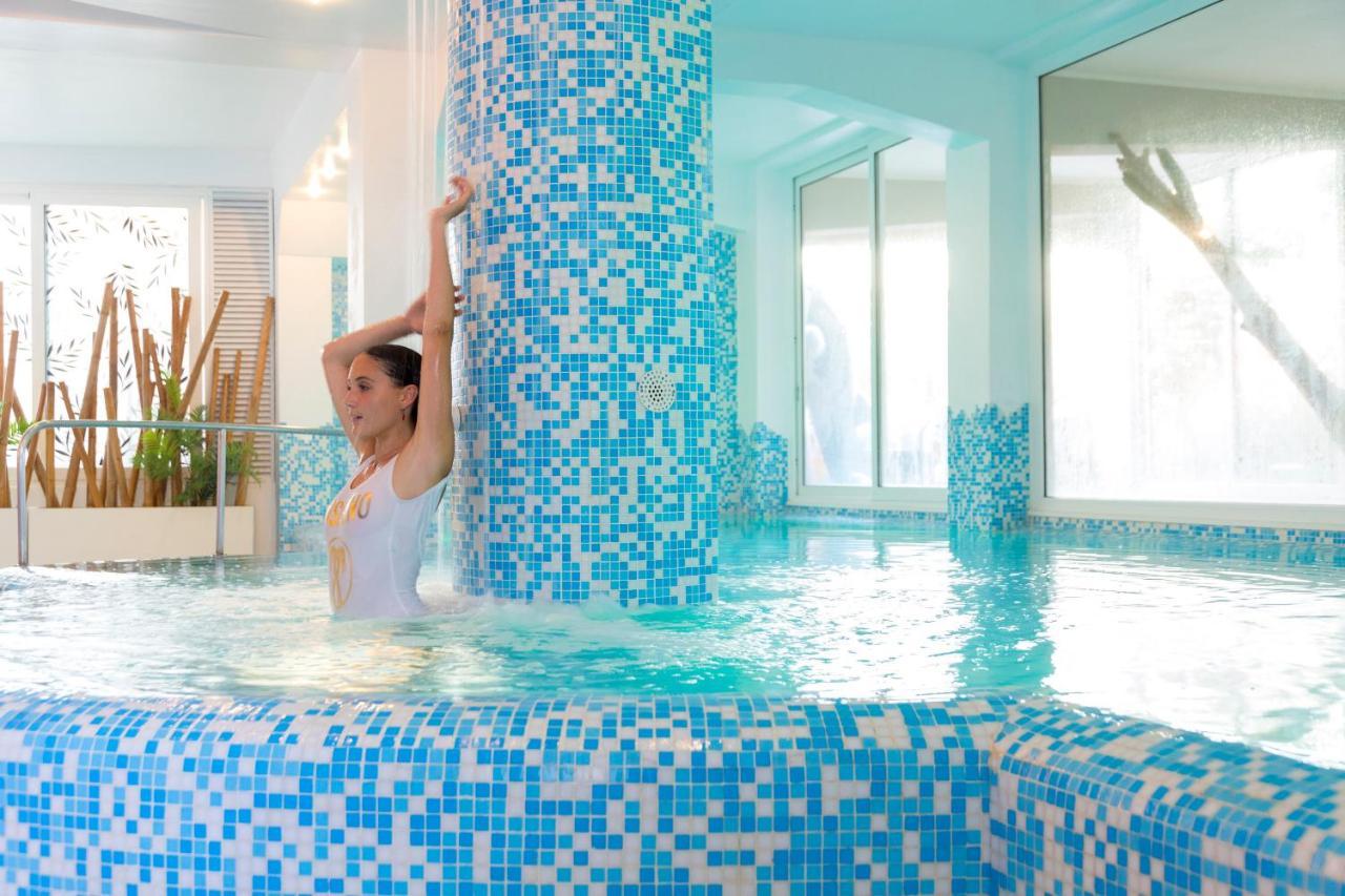 Hotel Baia Imperiale Rimini Esterno foto