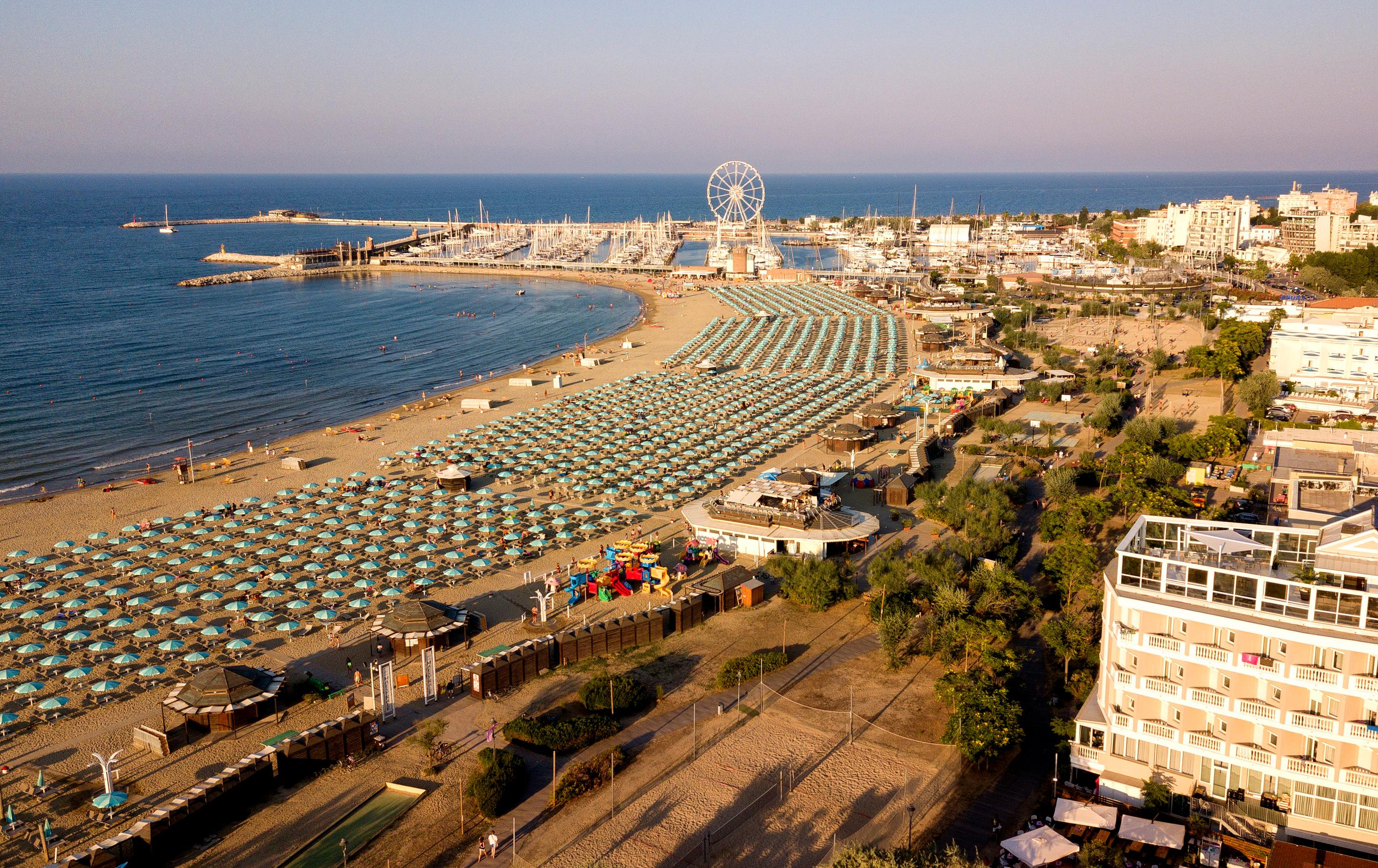 Hotel Baia Imperiale Rimini Esterno foto