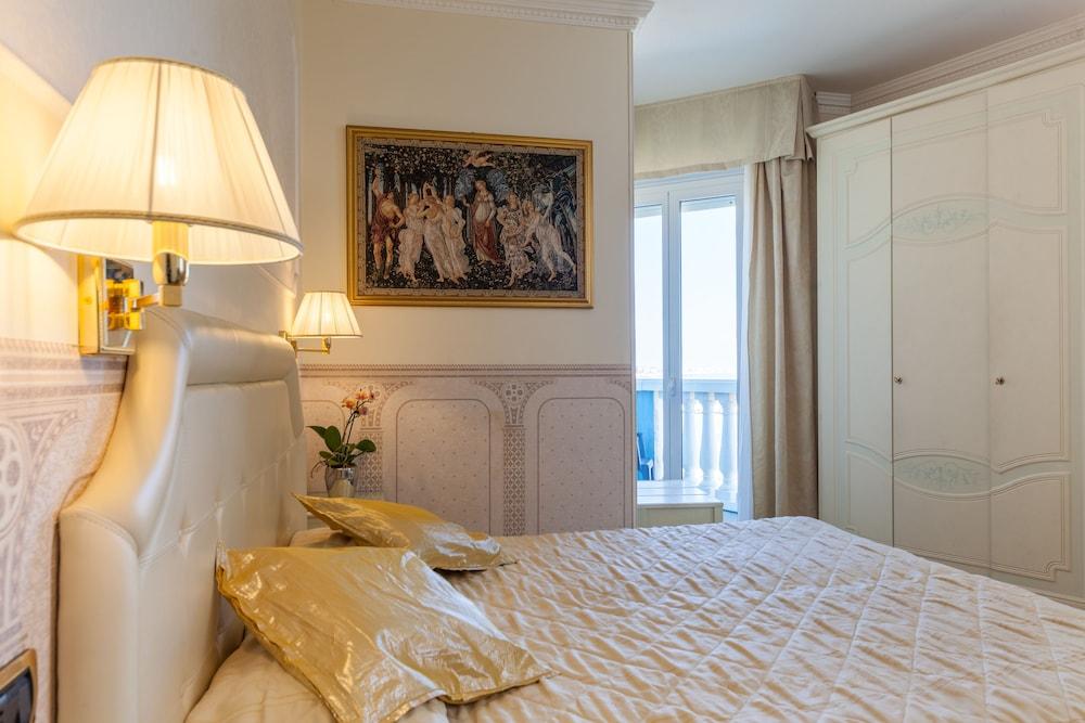 Hotel Baia Imperiale Rimini Esterno foto